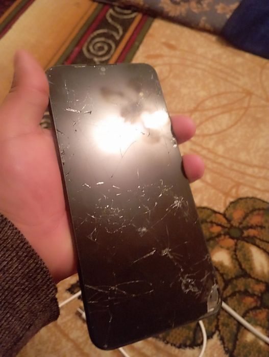 Realmi c11 ekran ketgan