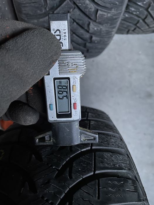 Anv m+s 165/65/15 Semperit/Michelin