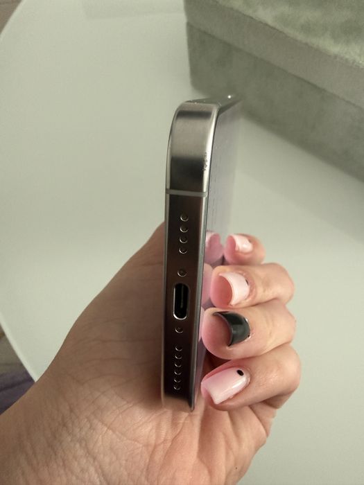 Iphone 16 pro max 256 gb 93% baterie