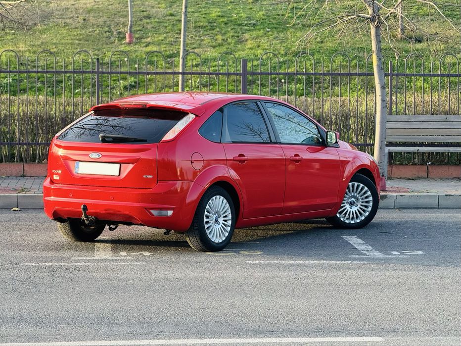 Ford Focus 1.6 TDCI Euro 5- Navigatie, Xenon, Keyless, Pilot Automat