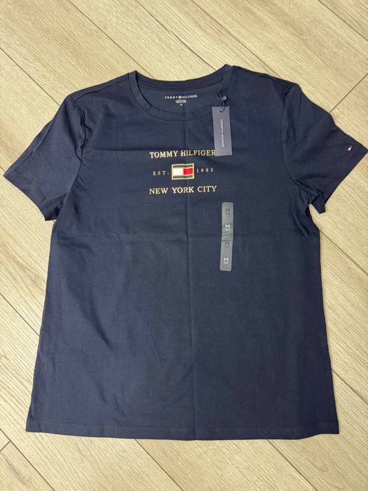 Tommy Hilfiger  M размер футболка