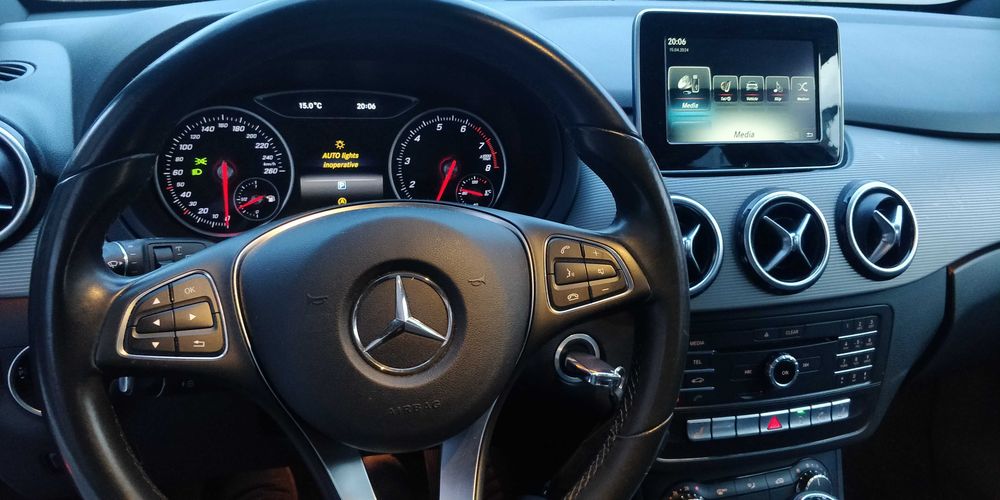 Mercedes B klass 180 2015 80450km 1,6l benz 122cp Euro6 tracț față 17"