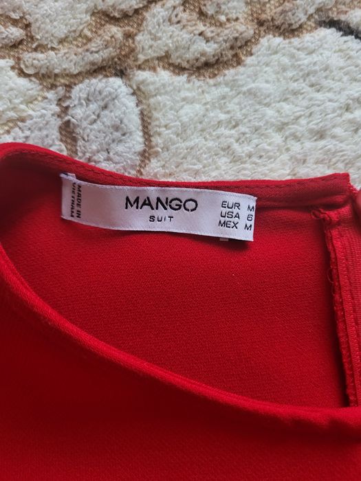 Женское платья  от Mango
