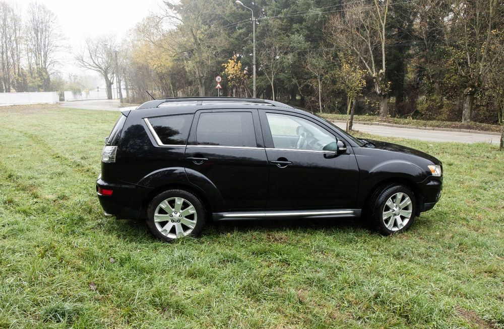 De vanzare mitsubishi outlander Automat  150 cp Diesel 2011