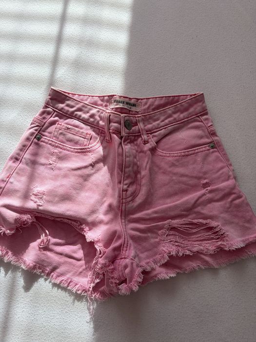 Къси панталонки на Bershka и cropp