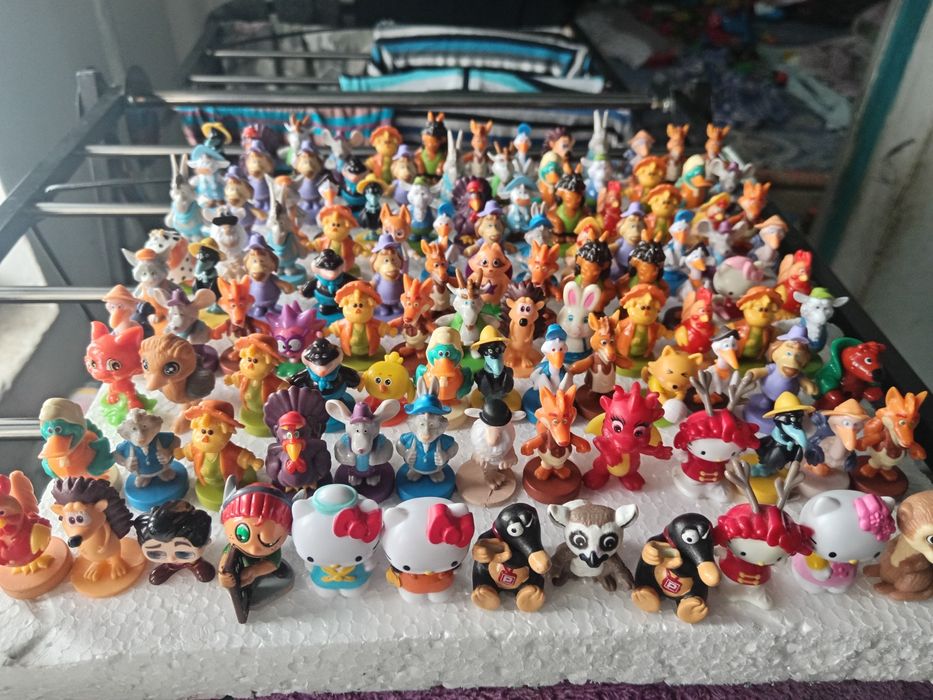 Продаются киндер игрушки с коллекции