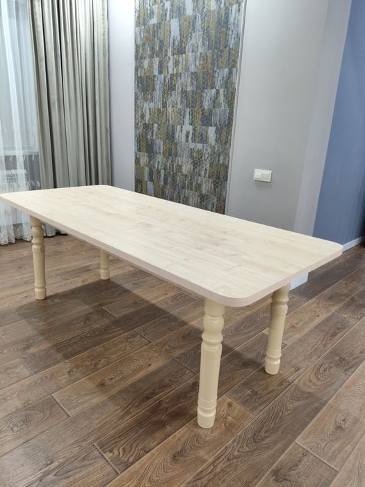 Продается стол в хорошем состоянии