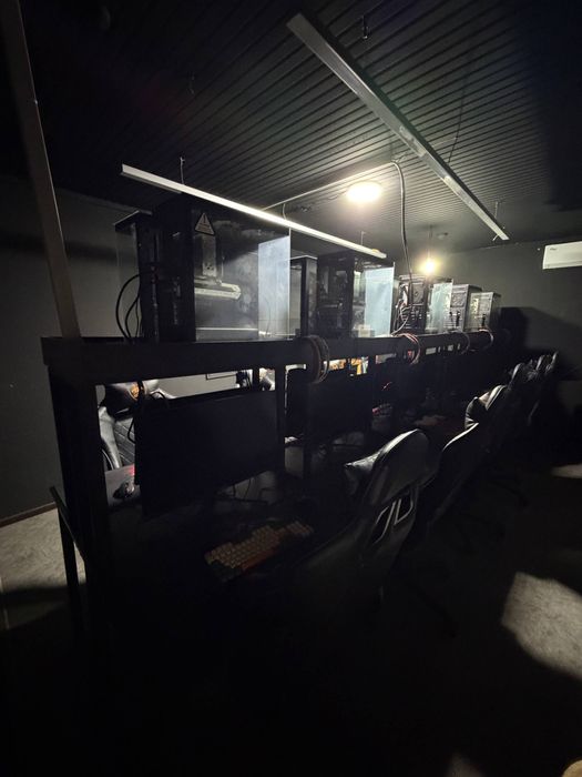 Гаме клуб,компьютер хона сотилади 50 штук  компьютер есть ...