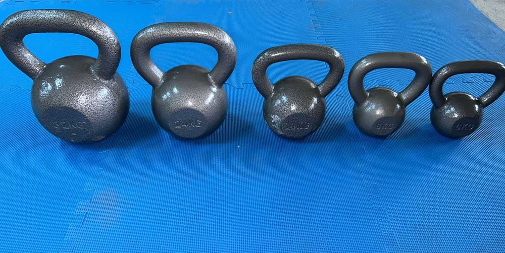 Pachet 84 kg kettlebell fier: 32+24+14+8+6 KG