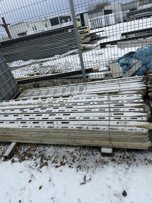 Stalp beton 2,5 m 2,7 m