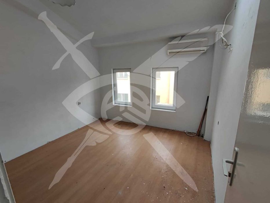 Продава се Къща в Пловдив, Център - 445 кв.м за 1236 €/кв.м - Снимка #1