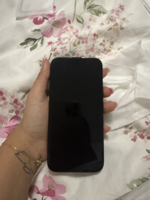 iPhone 15 pro, blue titanium
