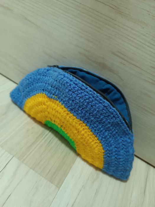 Плетен несесер с цип