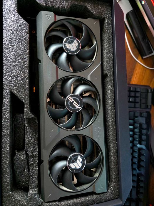 RTX 4090 Asus TUF OC