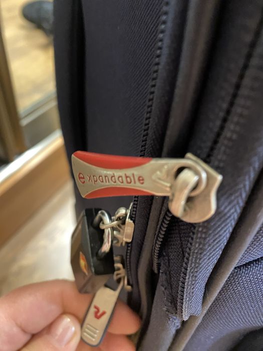 Чемодан roncato средний