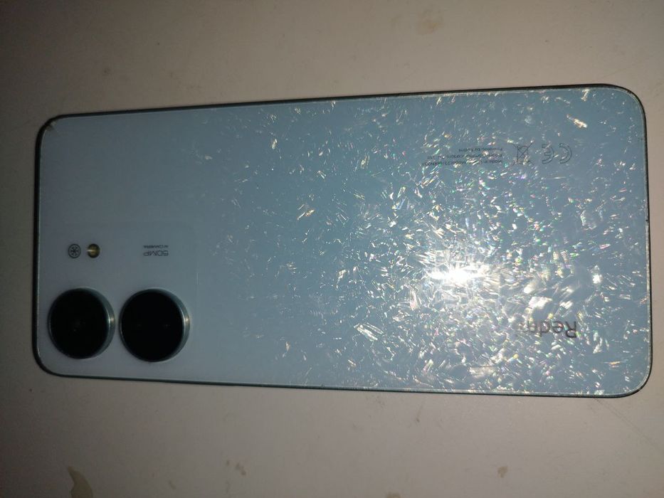 Продам телефон redmi 13 c память 256