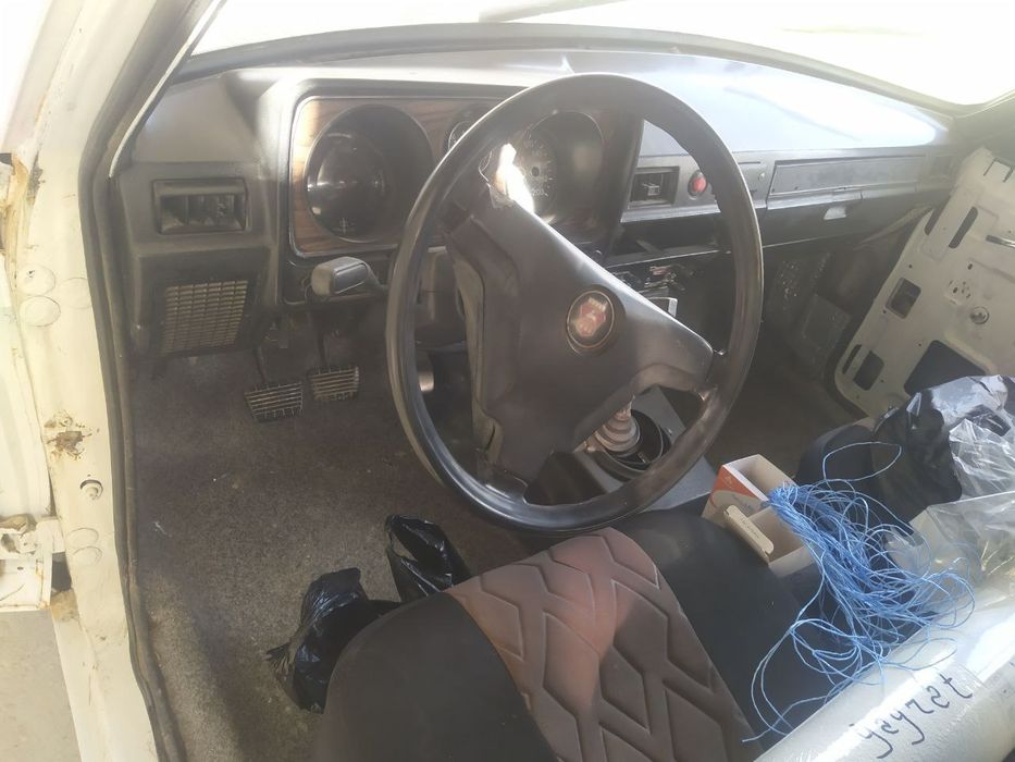 газ 24 волга сотилади