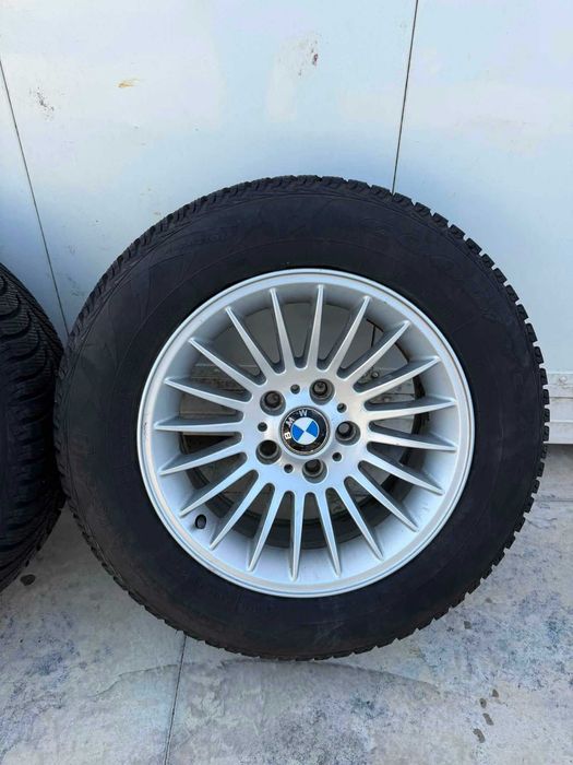 Продавам Style 61 със зимни гуми Goodyear