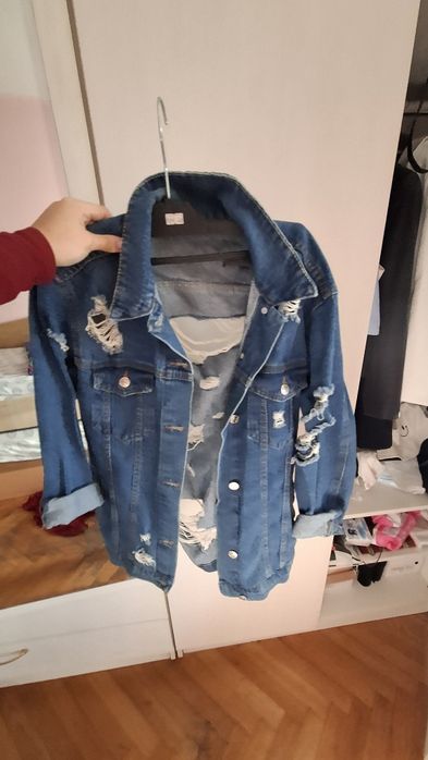 Синьо дънкови яке