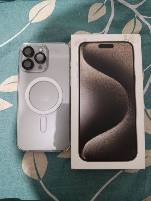 Айфон 15 про мах