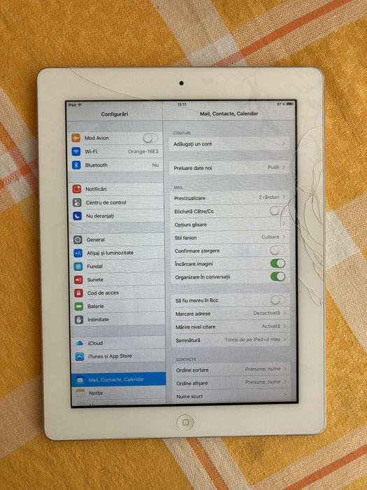 Ipad 2 alb . Memorie 32gb . Baterie 85%