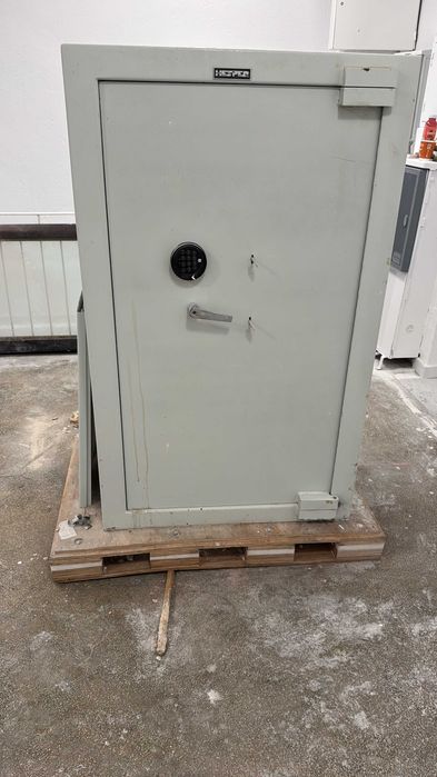 Seif (safe) HESPER 3000 model 3140 casa de schimb/amanet clasa III