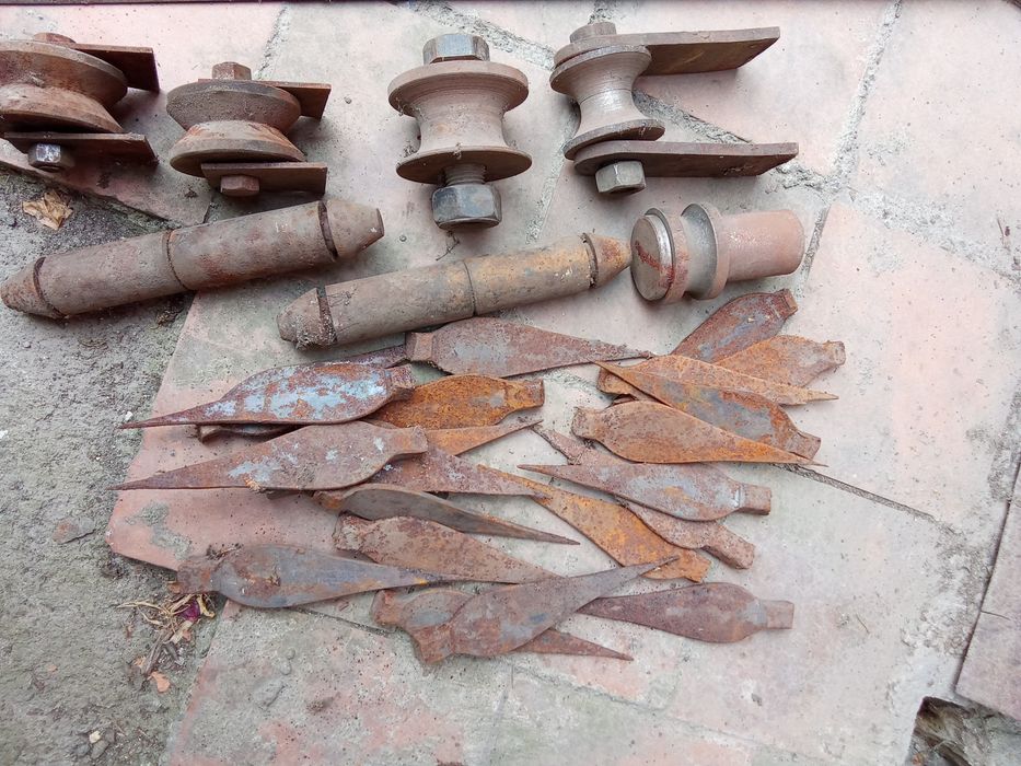 Ролики для ворот.