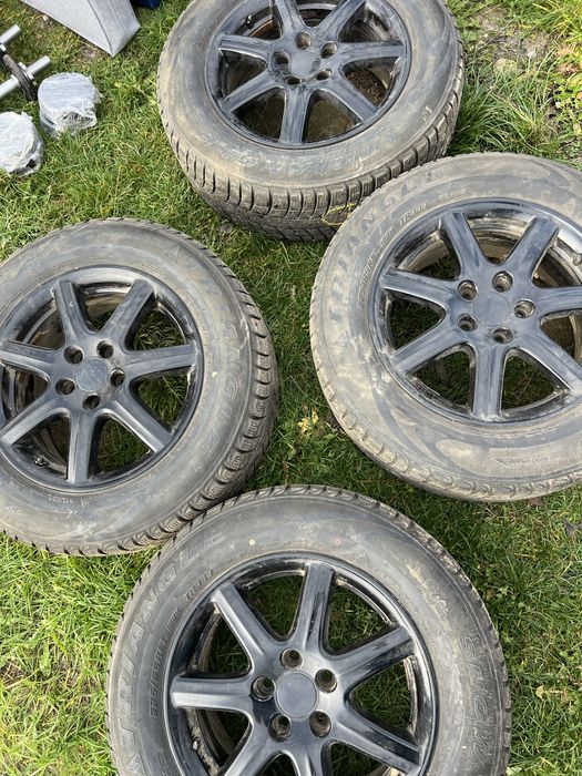 Jenti si anvelope iarna 225/65/R17