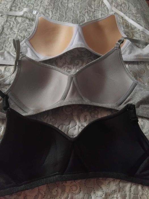 Бюстиета/ сутиени 3 бр.,нови