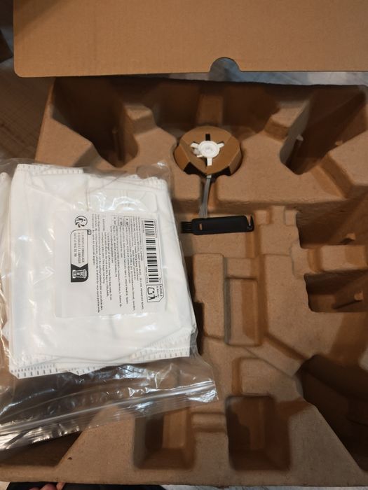 Aspirator Robot Ezviz RE4 Plus impecabil