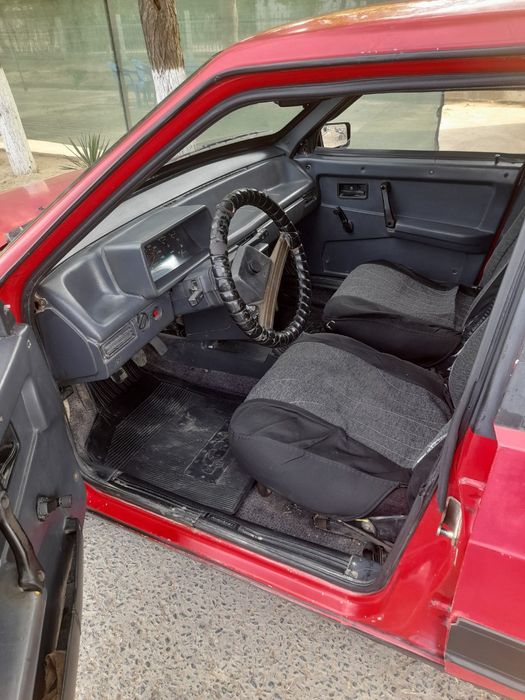 Lada 99 yili 96 holati yaxshi