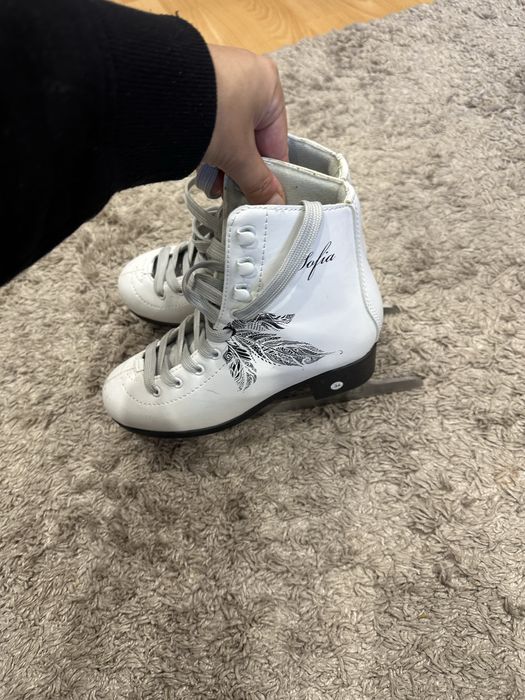 Продам коньки в отличном состоянии