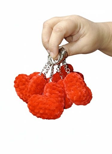 брелки, черепашки,ёжики ,котята,паучки,гуси обнимуси,котята,сердечко