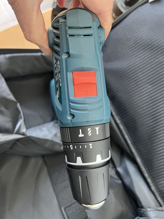 Bosch GSB 18v-21 Masina de gaurit cu percutie Auto Filetanta  NOU