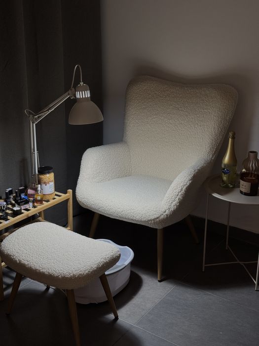 Дава се под наем  в Перник, Рено -  кв.м за 248.88 € - Снимка #1