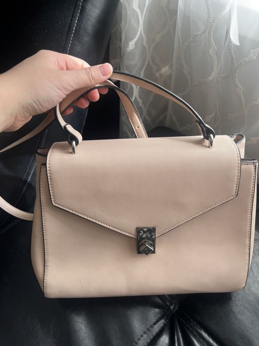 Продам сумку Mango, 3500тг. Вместительный.