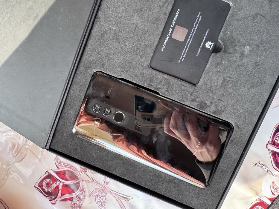 Huawei mate 10 Porsche edition