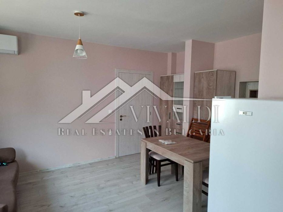 Дава се под наем Двустаен апартамент в Варна, Център - 60 кв.м за 598.23 € - Снимка #3