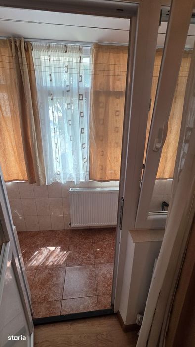 Inchiriez ap cu 2 camere et 1
