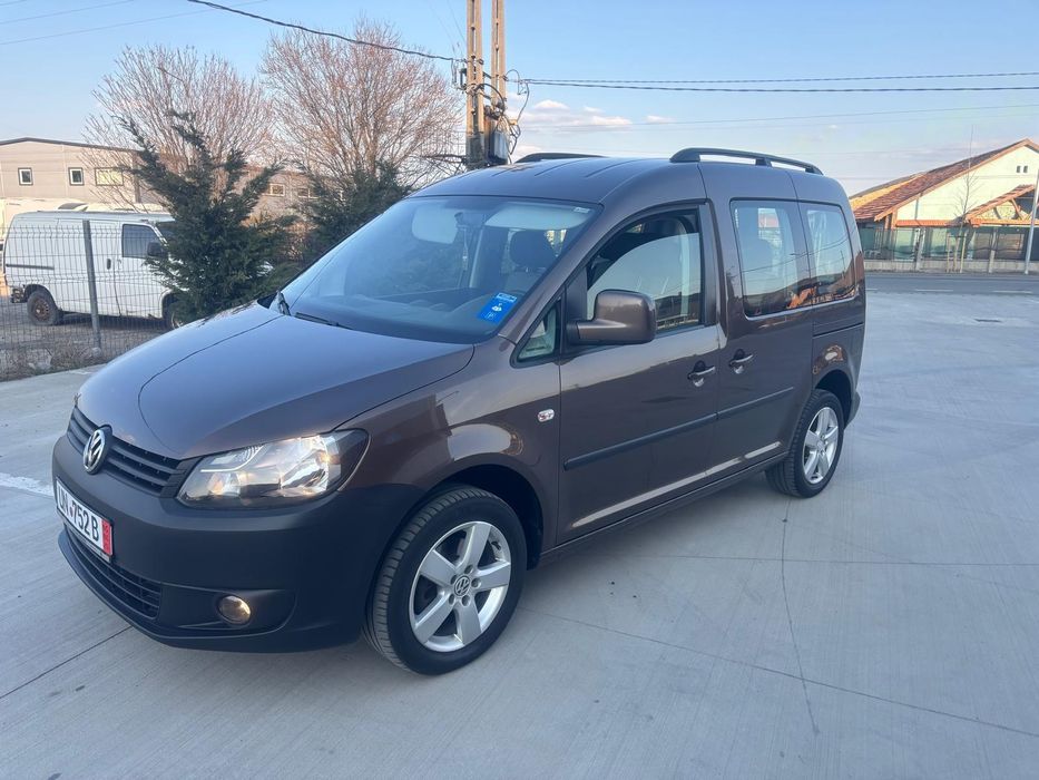 Vând vw cady 2011 motor de 1'6 diesel impecabil