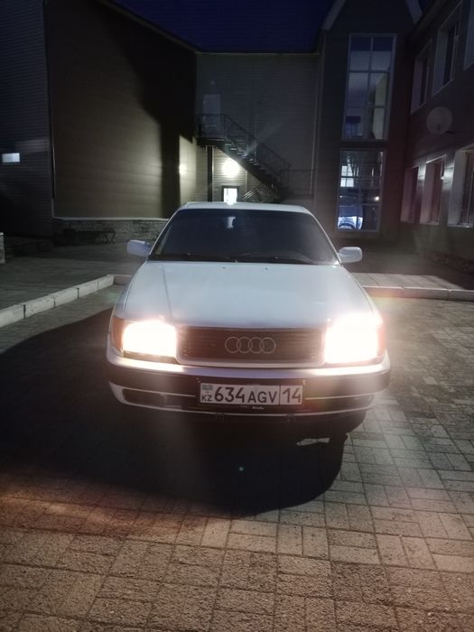 Срочно продам ауди 100 с4