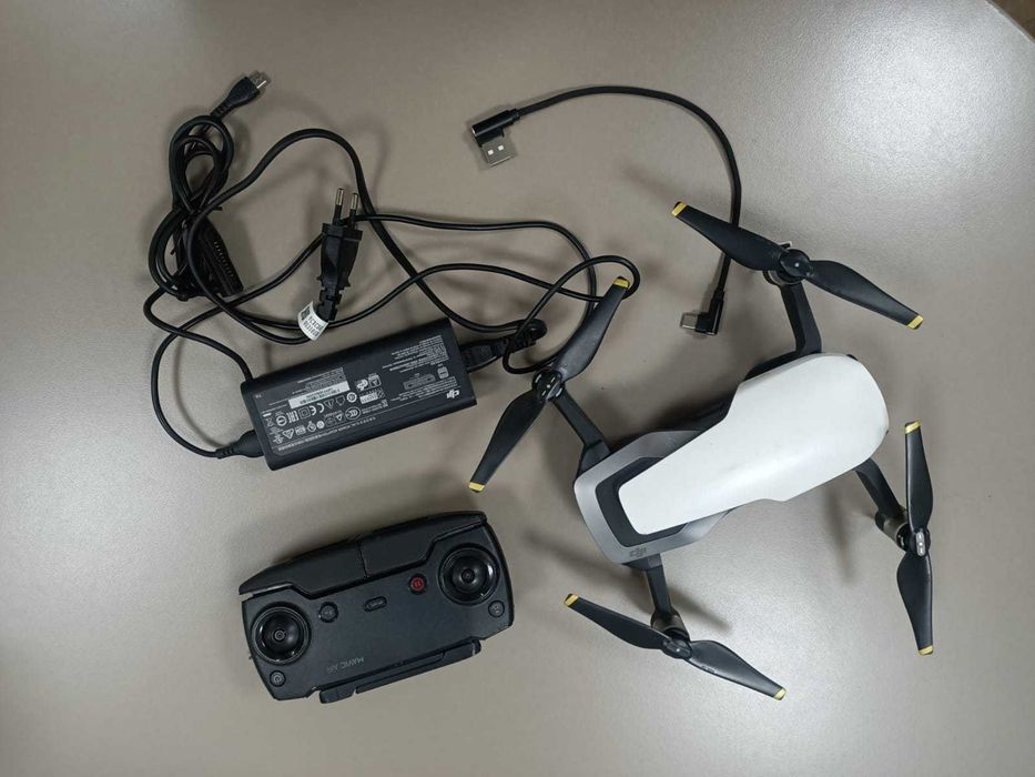 Квадрокоптер (дрон) DJI Mavic Air
