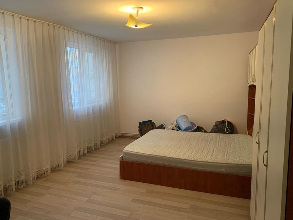 Apartament cu doua camere de inchiriat etaj 1 Ady Endre nr 32!