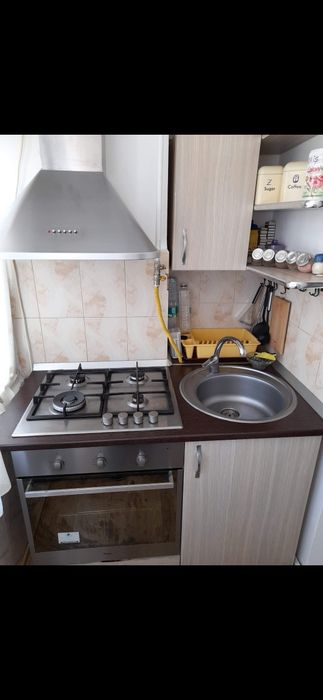 Vind apartament cu 2 camere decomandat