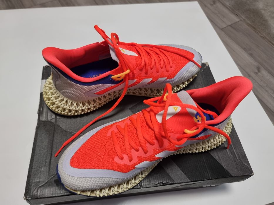 De vânzare Adidas 4d