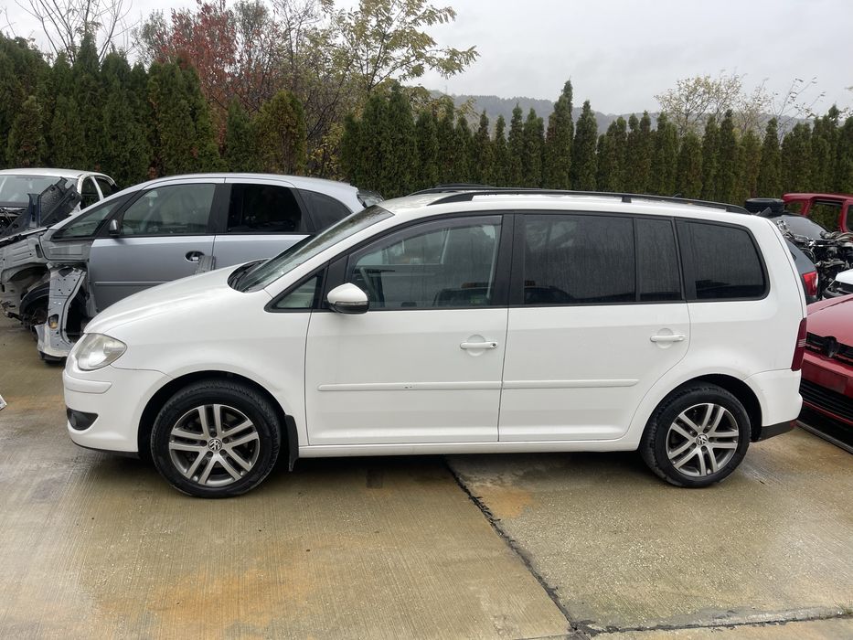 VW Touran На Части