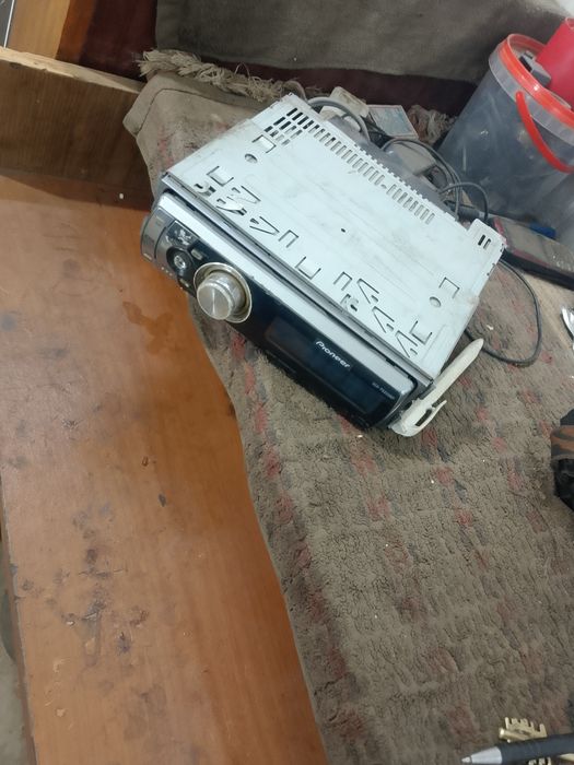 Продам магнитолу Pioneer