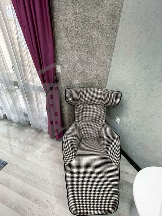 Продава се Тристаен апартамент в Варна, Чайка - 130 кв.м за 2924 €/кв.м - Снимка #3