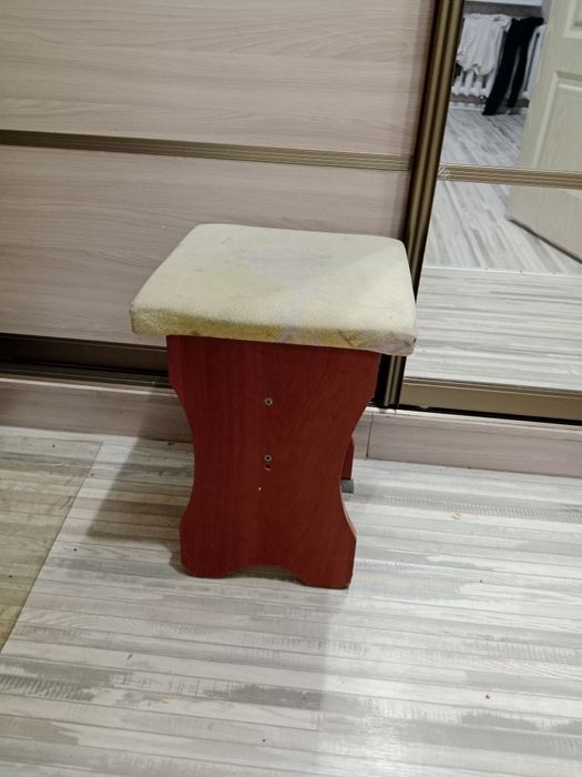 Отдам даром стул