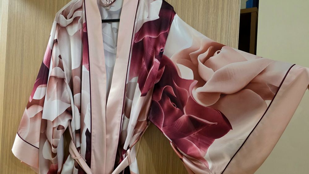 Ted Baker porcelain rose kimono